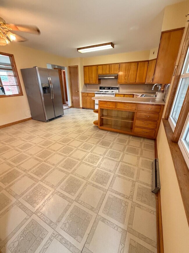 Foto del edificio - 2201 E Eichel Ave