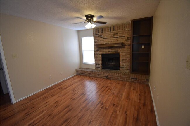 Building Photo - 1806 Rawhide Loop