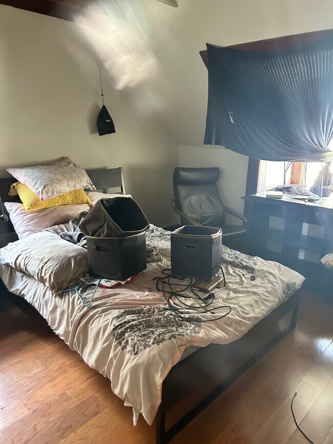 bedroom - 176 Main St