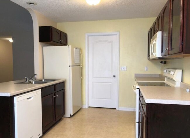 Foto del edificio - 2770 N Whitfield Rd
