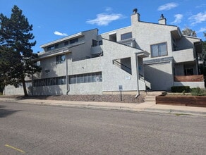 Building Photo - 1825 Kendall St