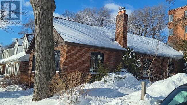 Building Photo - 34 Wood Glen Rd