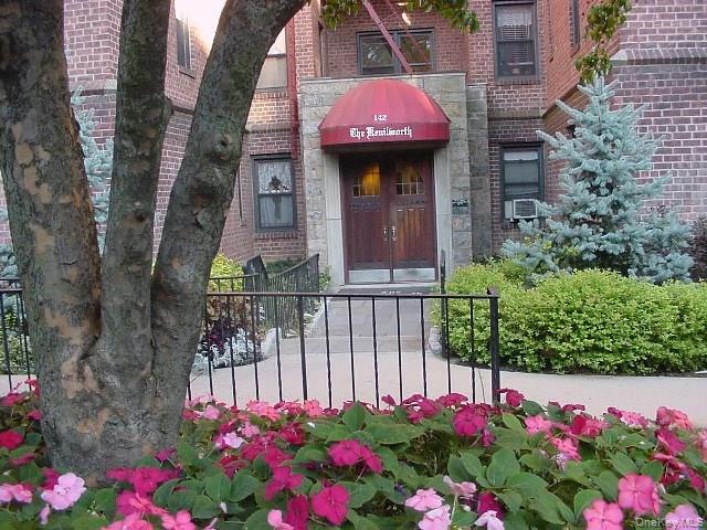 Foto del edificio - 142 Garth Rd