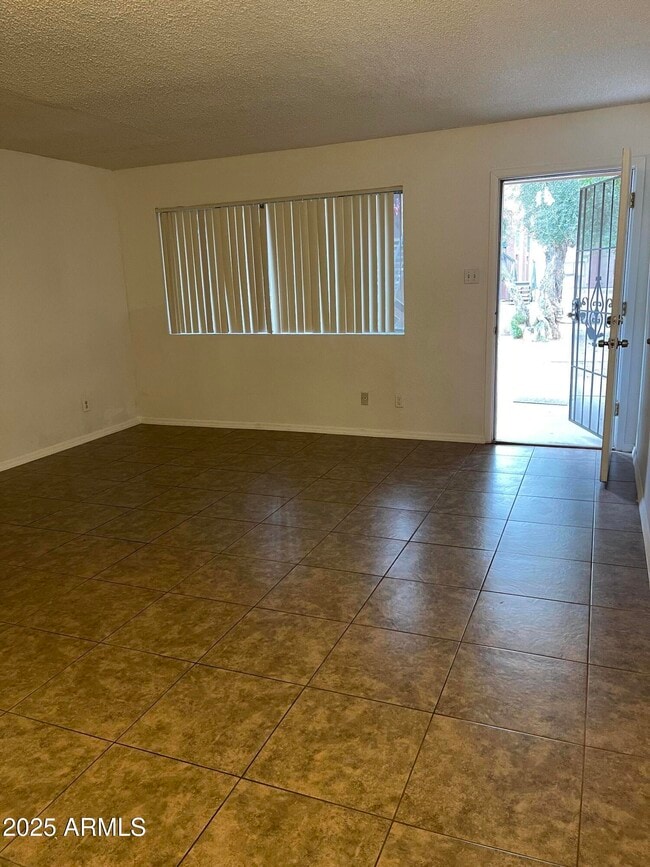 Building Photo - 3810 N Maryvale Pkwy