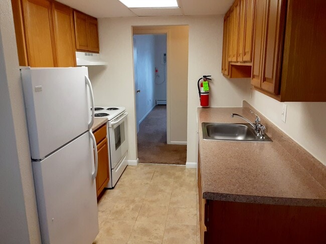 Photo - Raquet Club Apartments