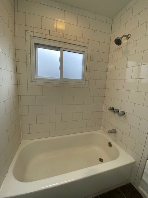 Foto del edificio - 5323 Holmes St