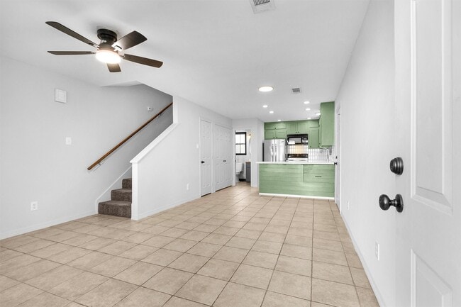 Building Photo - 420 Foster St