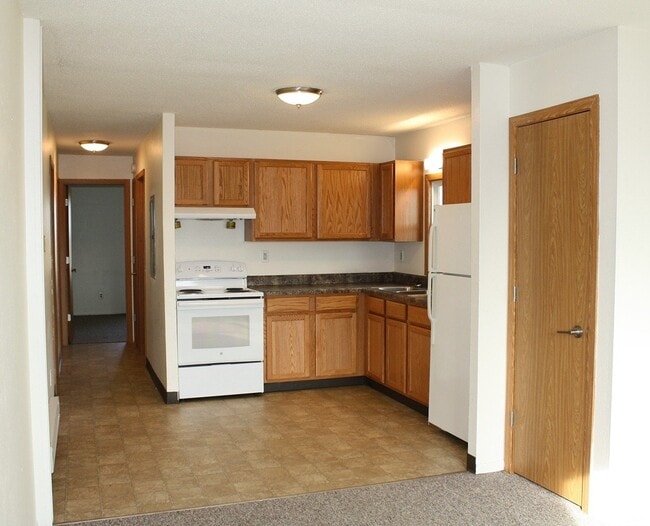Building Photo - 520-532 West Elm Street-#520