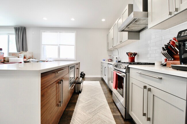 Foto del edificio - 5646 N Ashland Ave