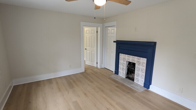 Foto del edificio - 6557 Woodrow Rd
