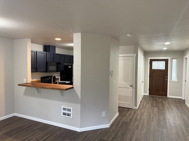 Foto del edificio - 1480 SE Cole Rd