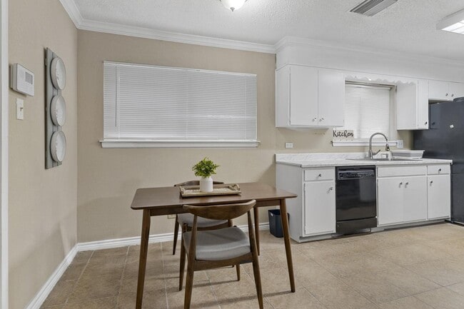 Photo - 3127 War Arrow Dr House