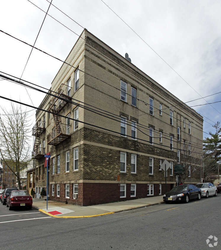 Primary Photo - 6615 Mckinley Pl
