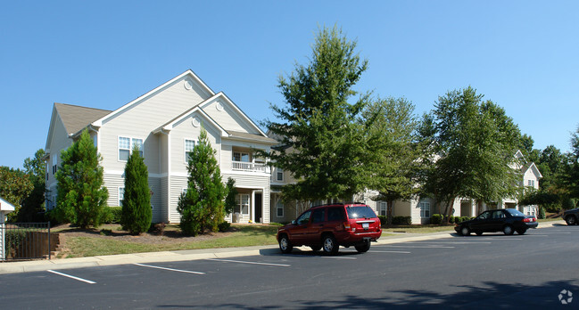 Madison Glen Apartments - Madison Glen