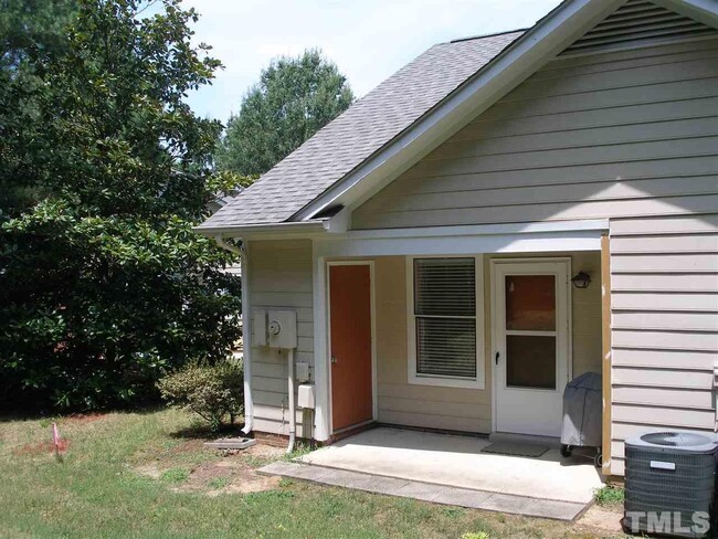 Building Photo - 1201 Huntington Park Drive