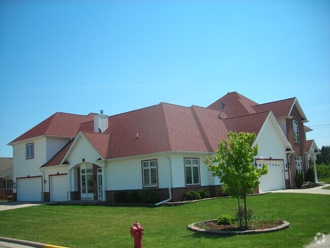 Building Photo - 5803 E Open Mdws