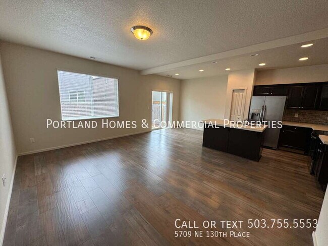 Photo - 5709 NE 130th Pl House