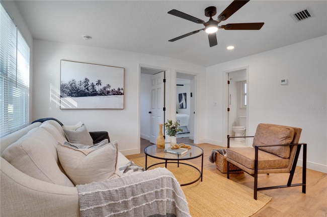 Foto del edificio - 11797 104th St