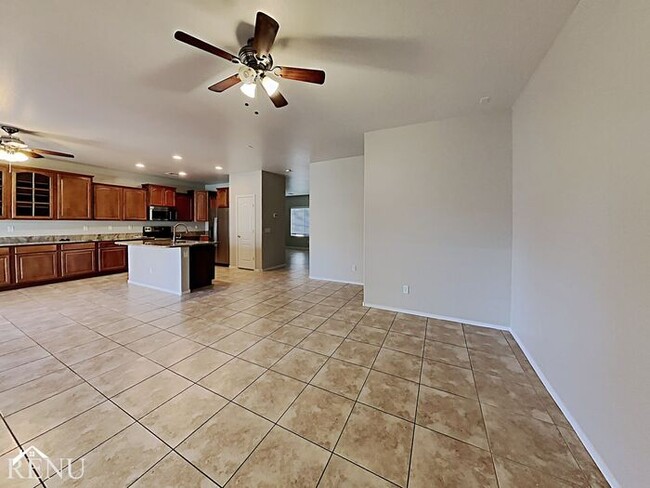 Building Photo - 7716 S 70th Ln
