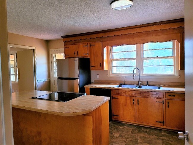 Foto del edificio - 109 Evergreen Ln