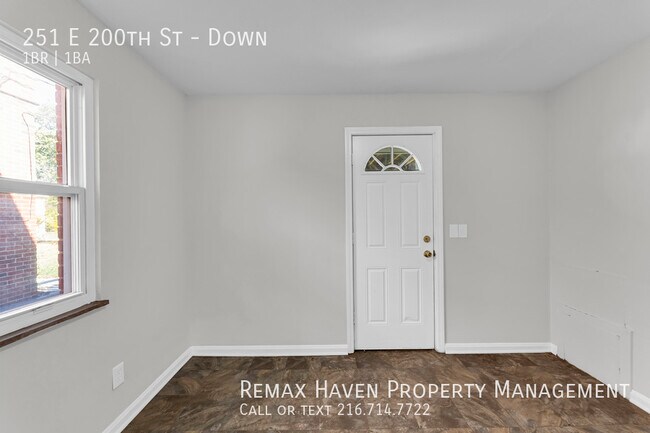 Foto del edificio - 251 E 200th St
