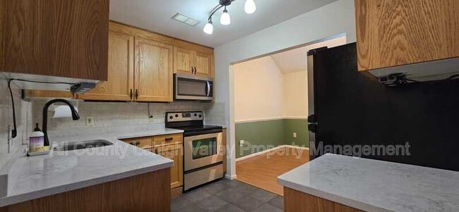 Foto del edificio - 5634 Grace Ave