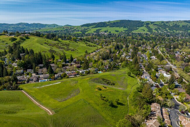 The Sycamore Valley Trails range in difficulty from easy to challenging.