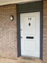 Building Photo - 3790 N Nicklas Ave