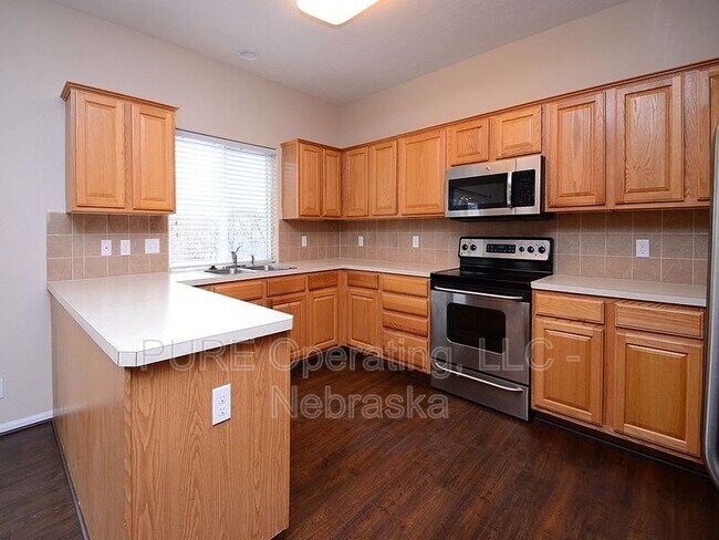 Foto del edificio - 4616 N 154th St