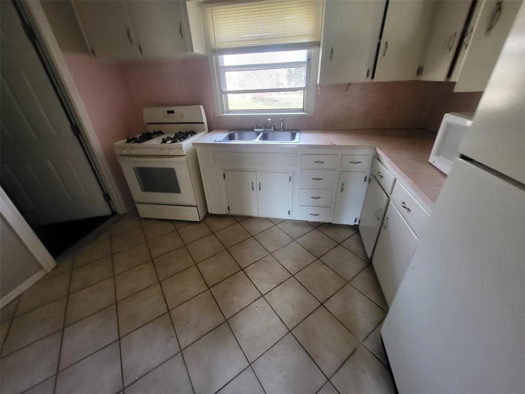 Building Photo - 3104 N Holman Ct