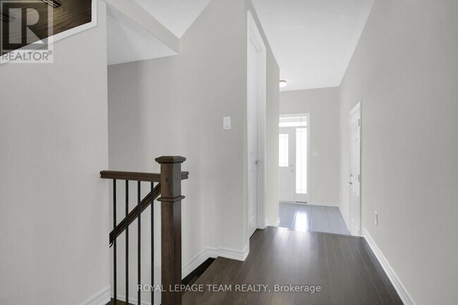 Building Photo - 92 Mesa Dr
