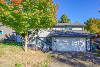 Building Photo - 4901 NE 47th Ave