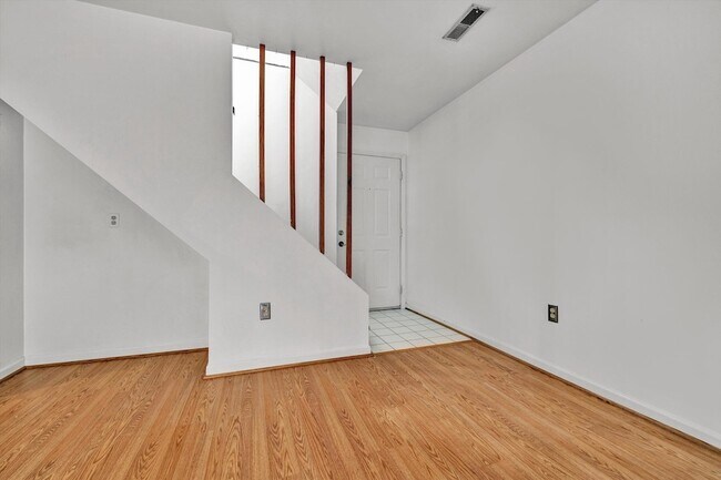Building Photo - 3337 Forest Ridge Rd