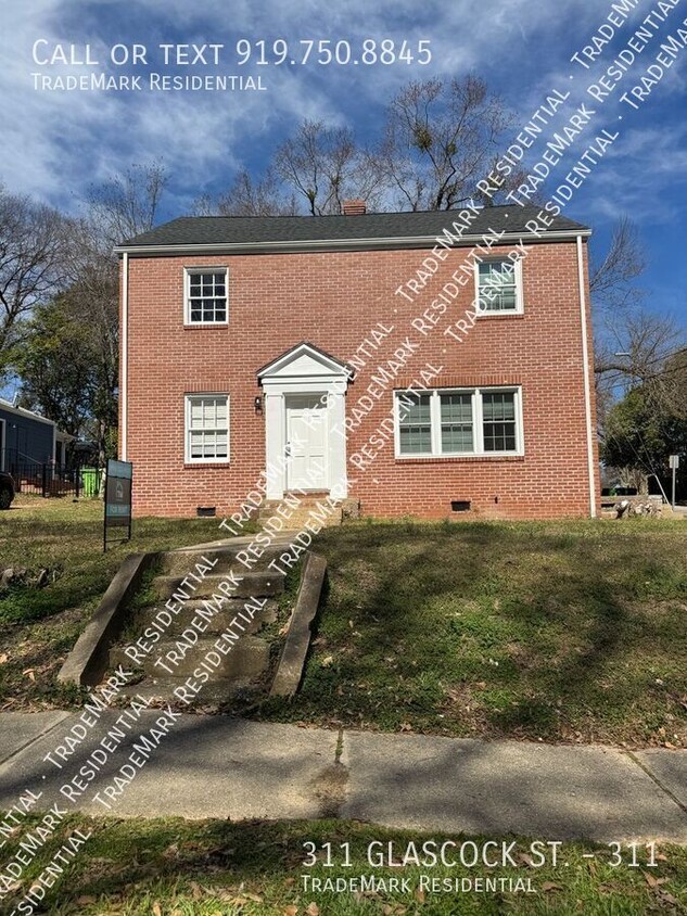 Foto principal - 2BR.1BA 2 Story Apartment in Prime Downtow...