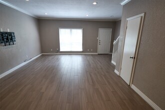 Building Photo - 850 Threadneedle St