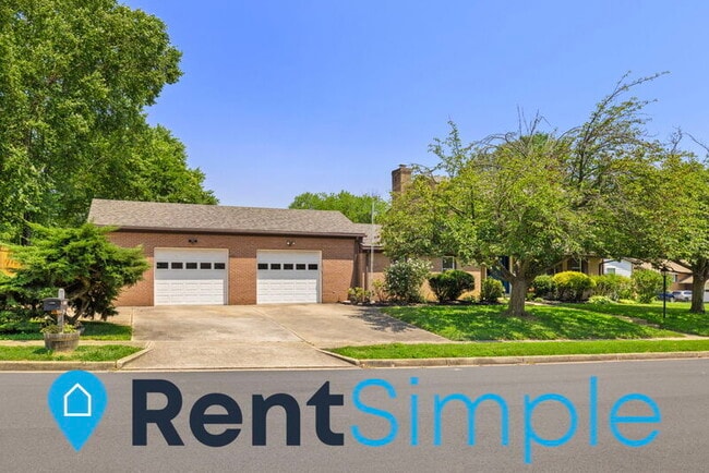 Building Photo - 10700 Marlborough Rd