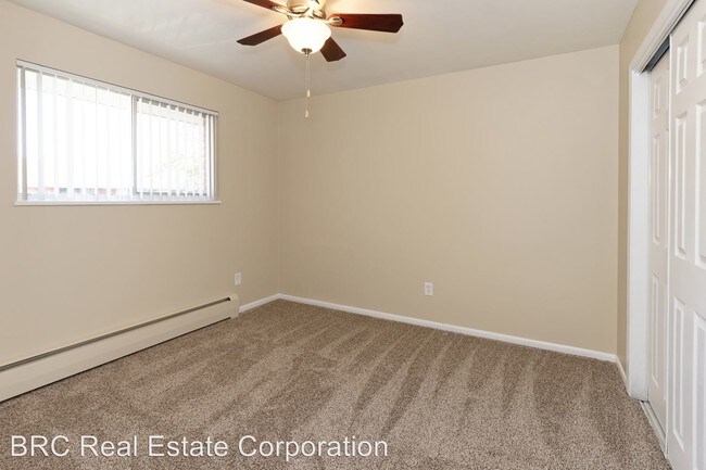 Building Photo - 3 br, 1 bath Apartment - 1950-1960 Upham St.