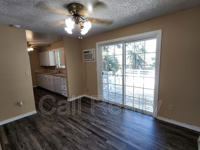 Foto del edificio - 14715 E Mission Ave