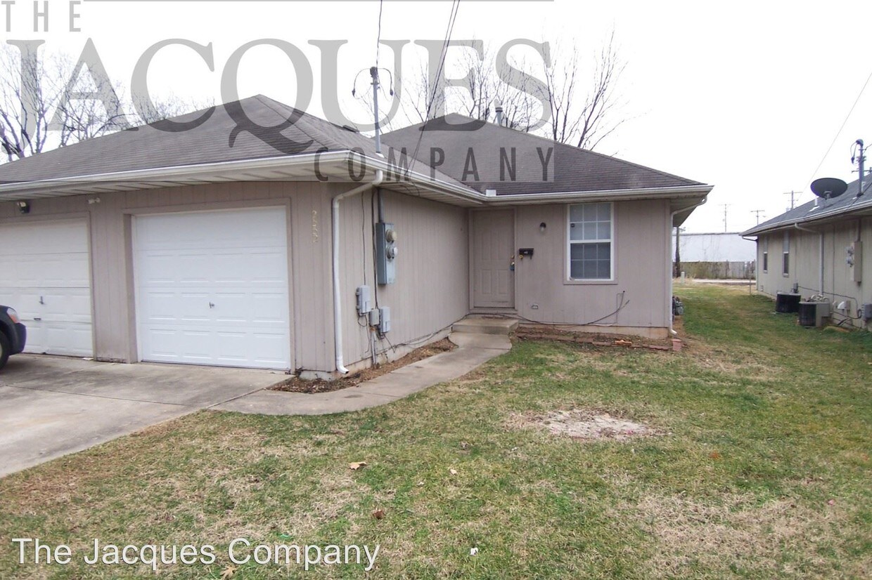 25502552 W Lombard St, Springfield, MO 65802 Condo for Rent in Springfield, MO
