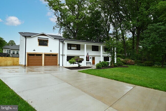 Building Photo - 2529 Kirklyn St