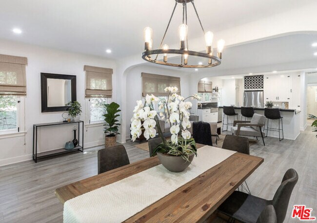 Foto del edificio - 839 N Mansfield Ave