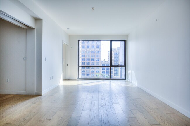 Foto del edificio - 400 S Broadway