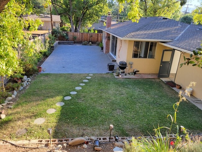 Building Photo - 4380 Entrada Dr