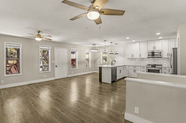 Foto del edificio - 4573 Canyon Loop