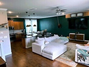 Building Photo - 2009 Kirby Landing Dr