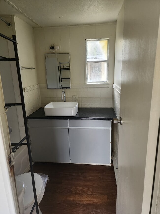 Bathroom - 1461 33rd St NW