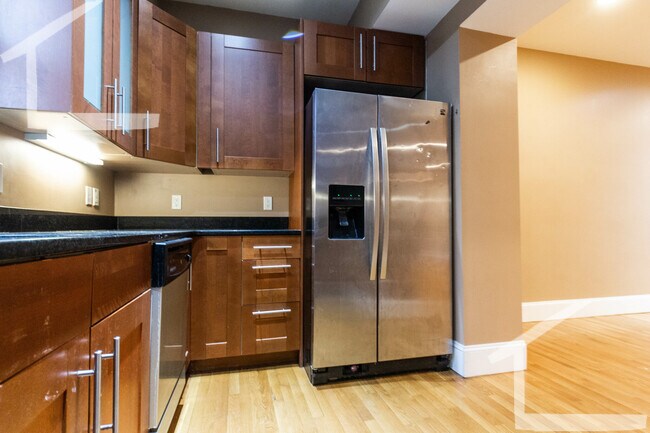 Foto del edificio - 1592 Beacon St