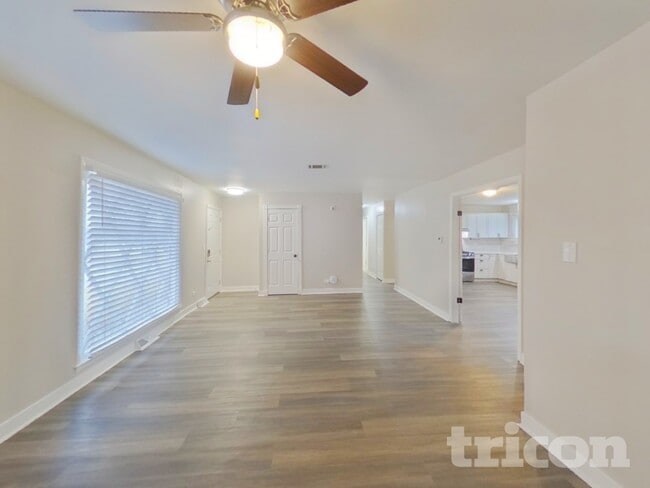 Foto del edificio - 15202 Highland Ave