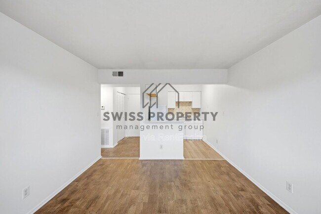 Foto del edificio - 544 Riverview Dr