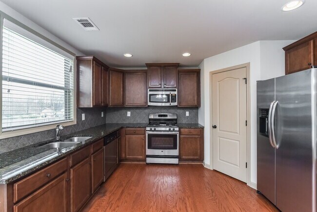 Foto del edificio - 3258 Sag Harbor Ct NE